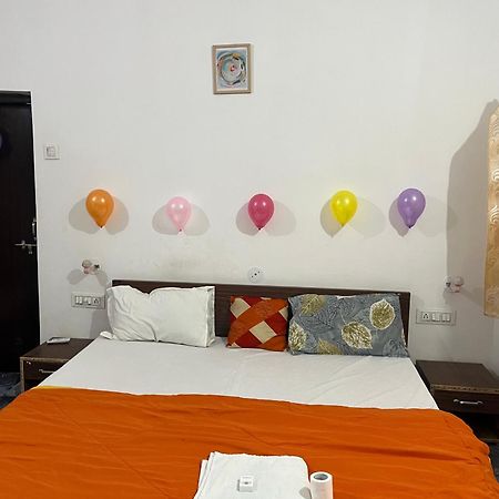 Sunrise Bed & Breakfast Khajurāho Dış mekan fotoğraf